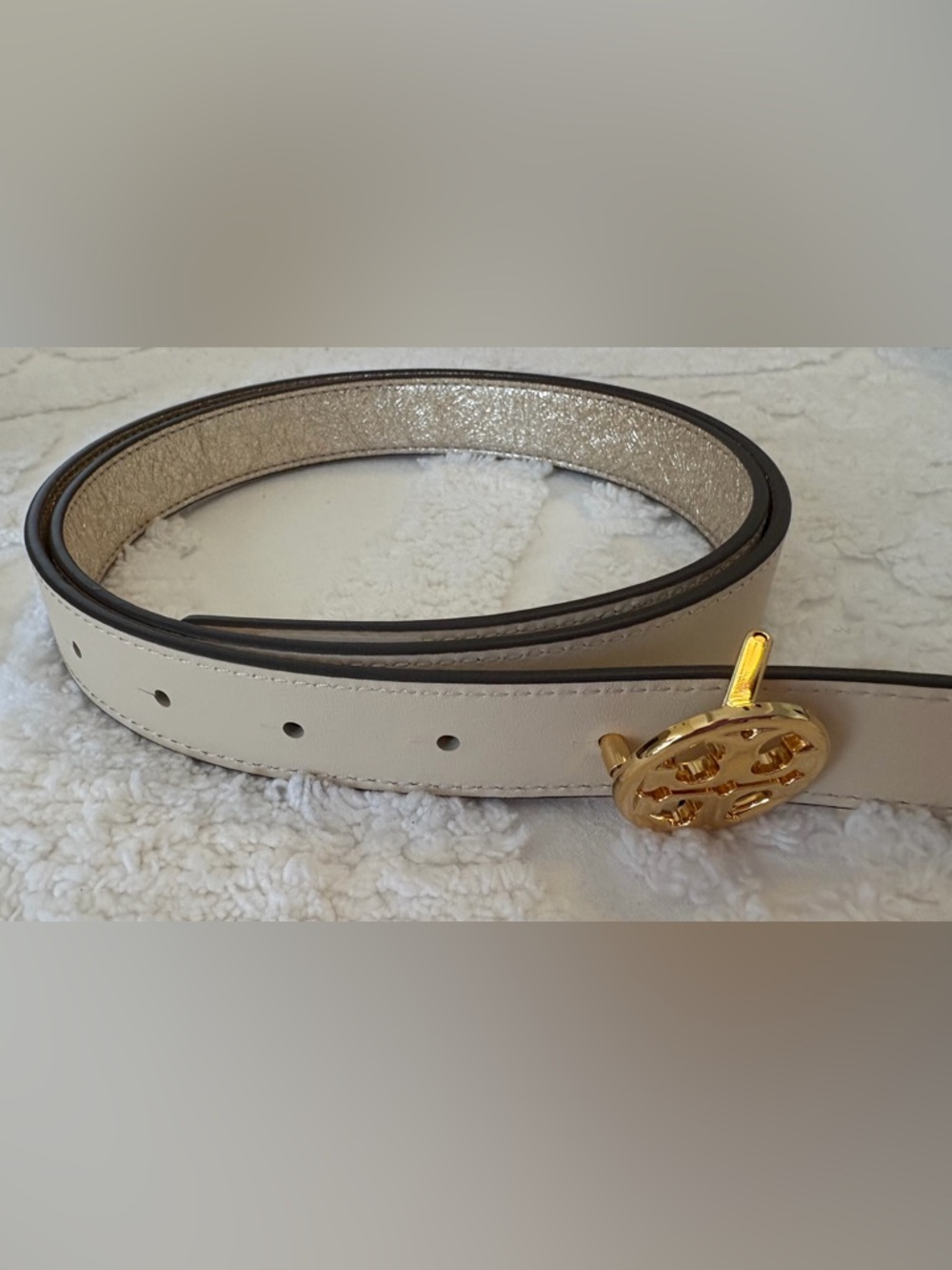 Tory Burch Reversible Platinum / Cream Leather Belt with Gold Logo-Accent - L - Picture 2 of 3